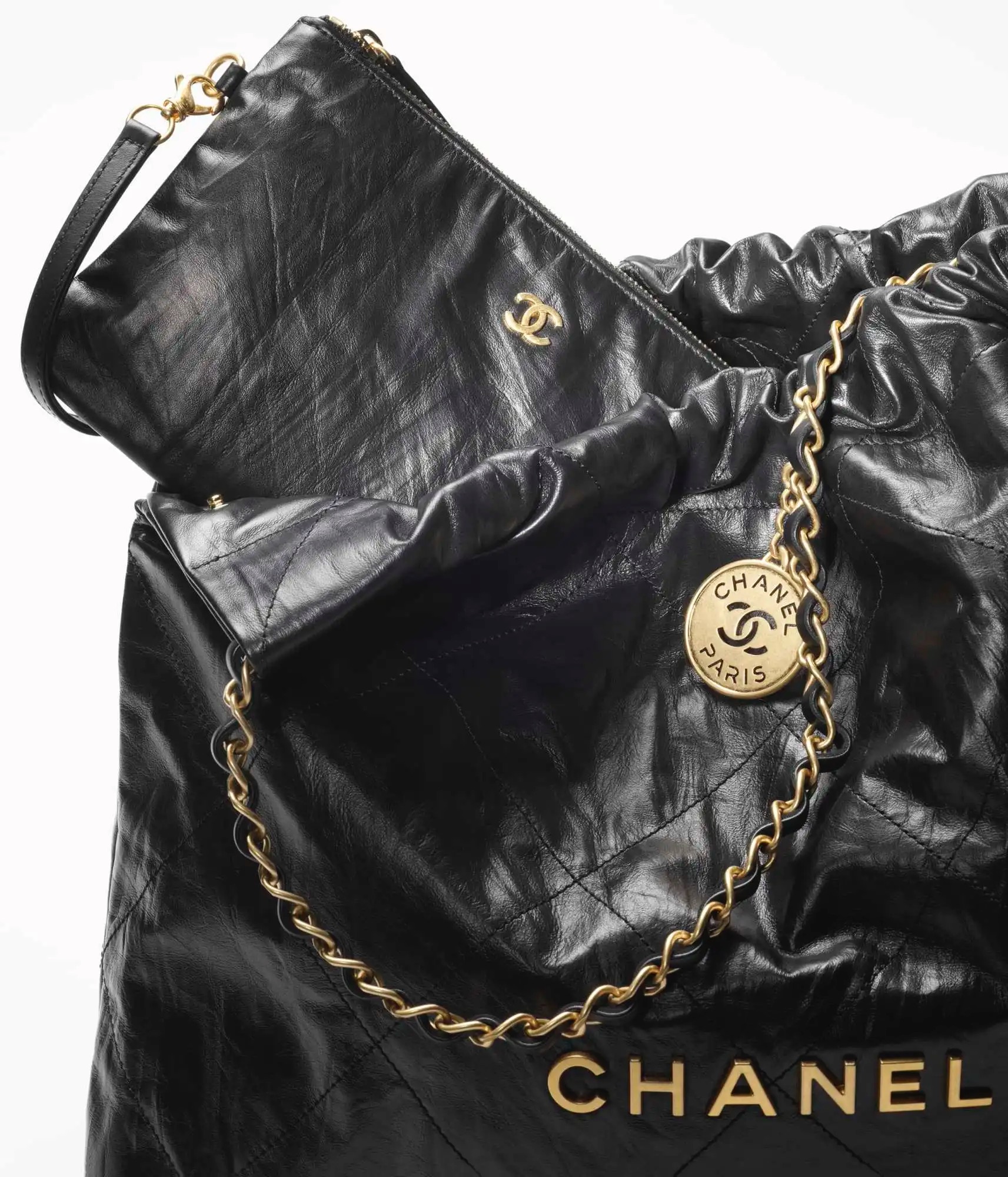 Chanel 22 shopping bag