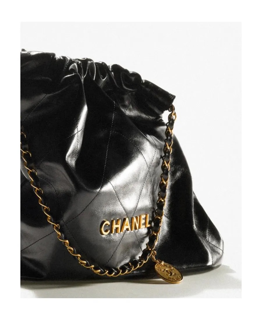 Chanel 22 shopping bag