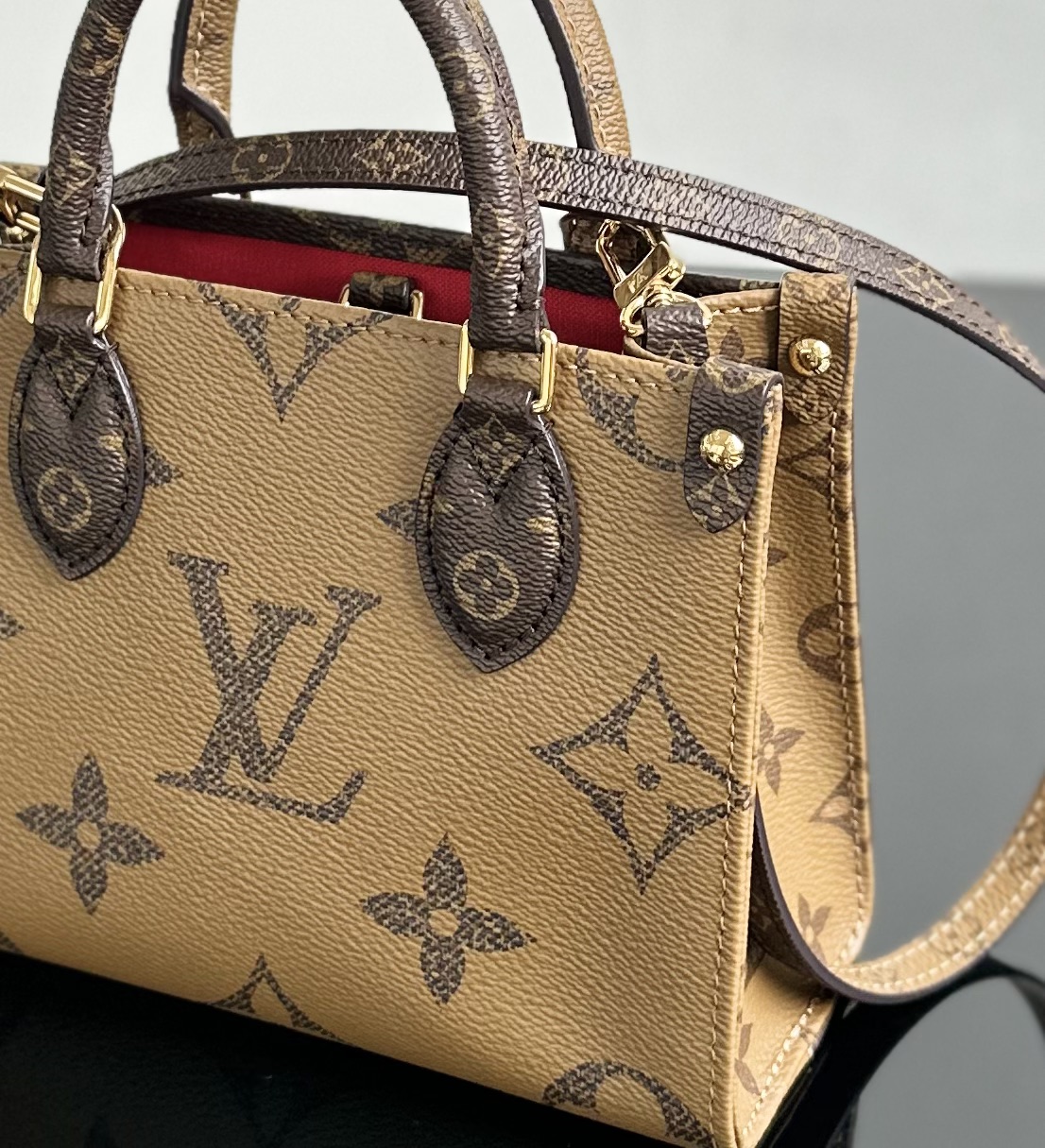 Louis Vuitton ONTHEGO BB