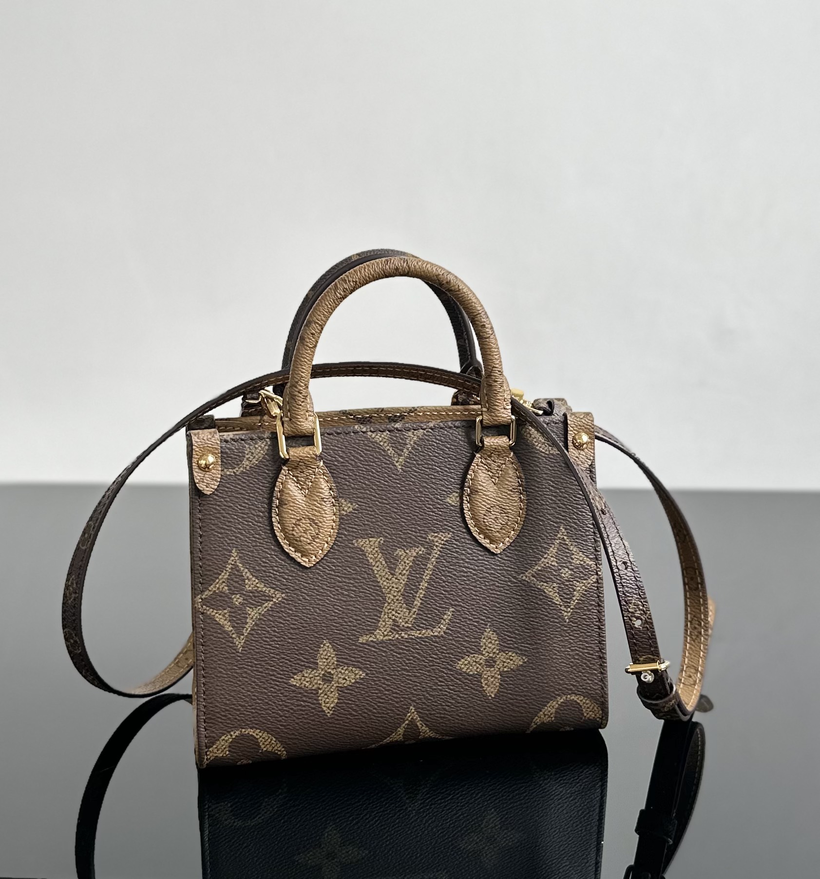 Louis Vuitton ONTHEGO BB