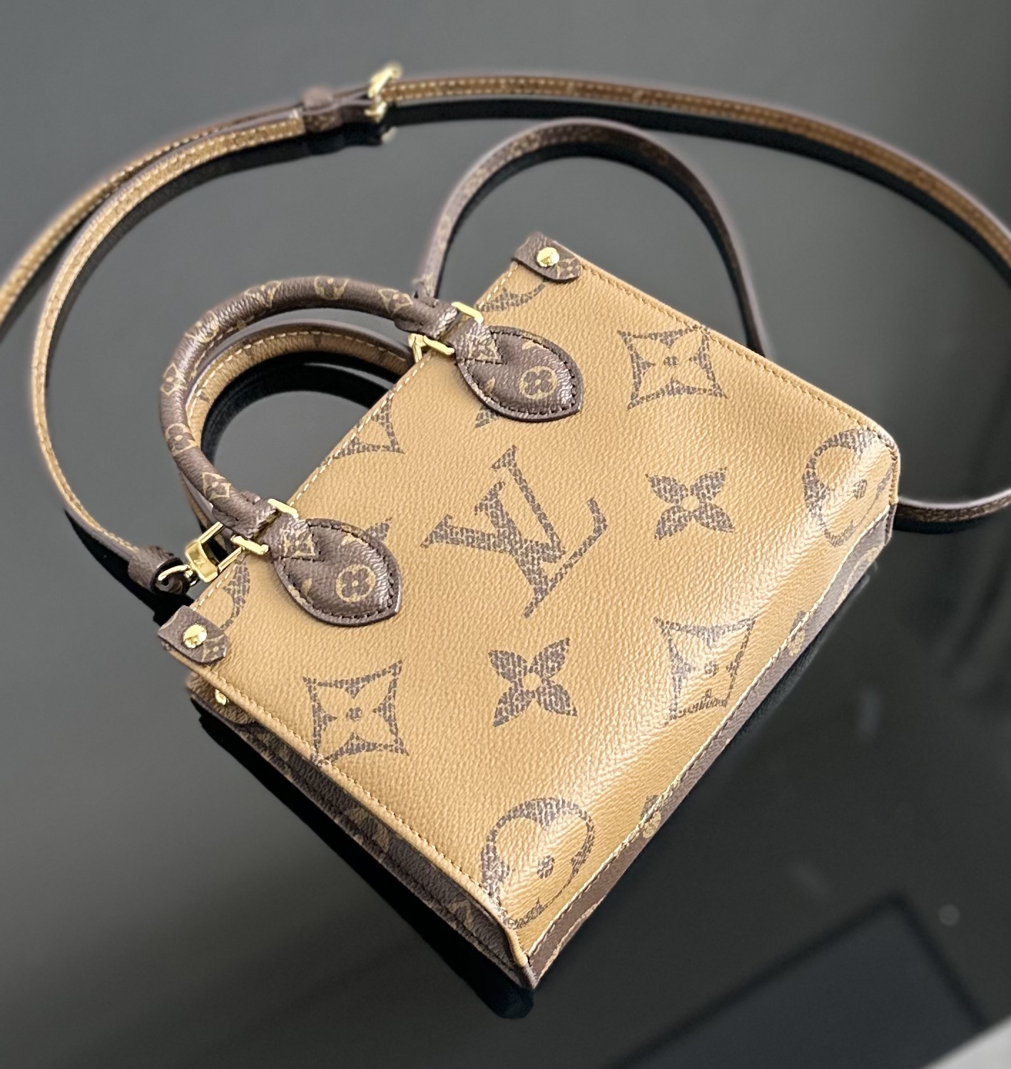 Louis Vuitton ONTHEGO BB